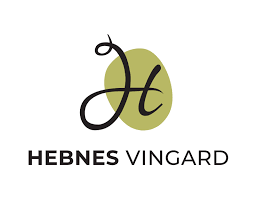 Logoen til Hebnes Vingard